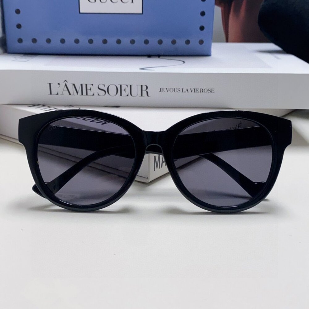 Gucci Women's Sunglasses🌞 - Picture 5 of 8